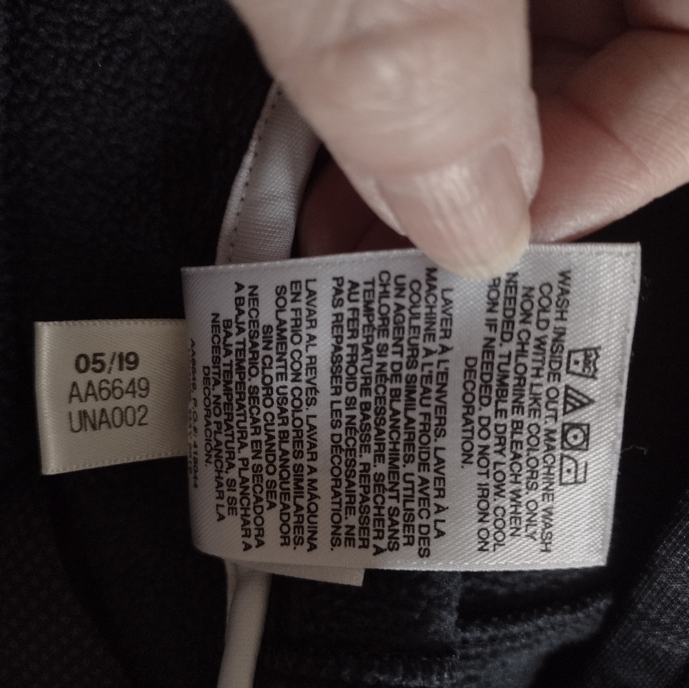 Adidas boys Hoodie size 8. Black on black Camo style. EUC. Pullover - Picture 11 of 11
